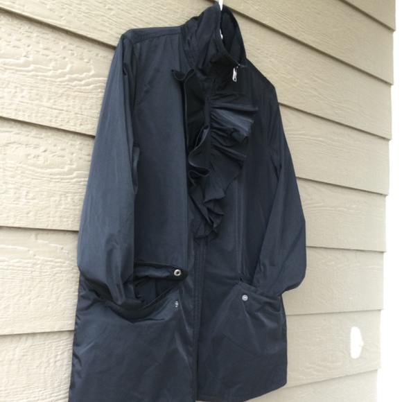 Lauren Ralph Lauren Womens spring, Fall black light jacket, size L. Ruffles - Picture 4 of 11